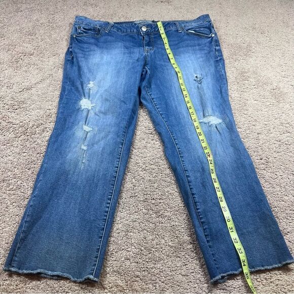 Torrid Jeans Womens Blue Denim Boyfriend Distressed Straight Leg Stretch Size 20 - Picture 2 of 7
